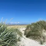Beach Home דירה Böhl