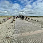 Beach Home شقة *